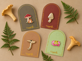 Happily Plants Pin - Tree Frog & Lily