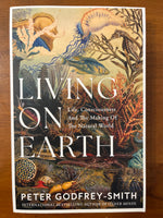 Godfrey-Smith, Peter - Living on Earth (Trade Paperback)