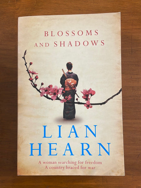 Hearn, Lian - Blossoms and Shadows (Paperback)