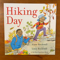 Rockwell, Anne - Hiking Day (Paperback)