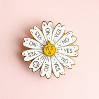 Occasionalish Spinning Pin - Daisy