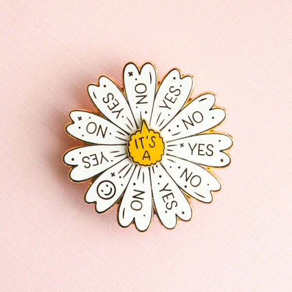 Occasionalish Spinning Pin - Daisy