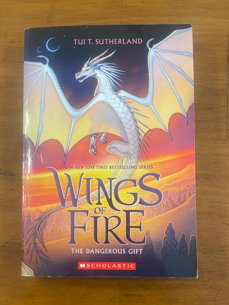 Sutherland, Tui - Wings of Fire 14 Dangerous Gift (Paperback)