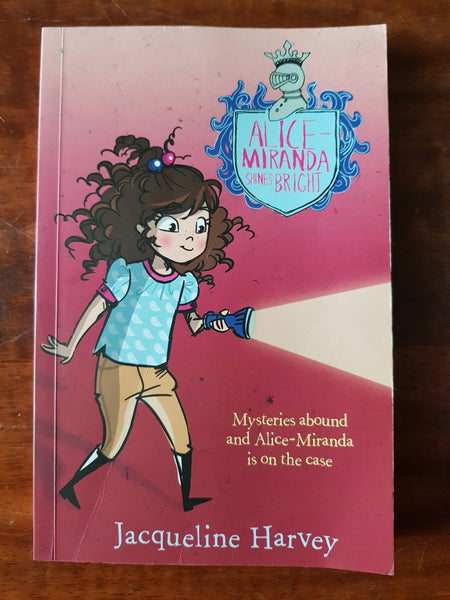 Harvey, Jacqueline - Alice Miranda 08 Shines Bright (Paperback)