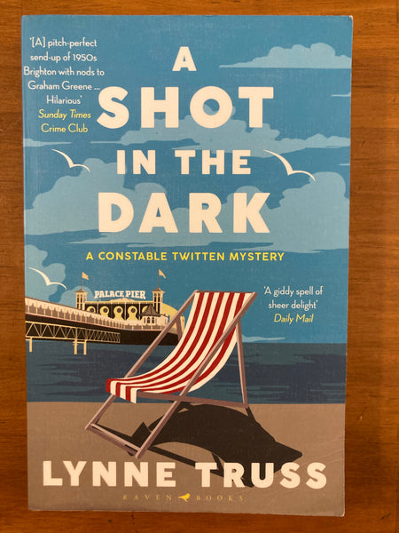 Truss, Lynne - Shot in the Dark (Paperback)
