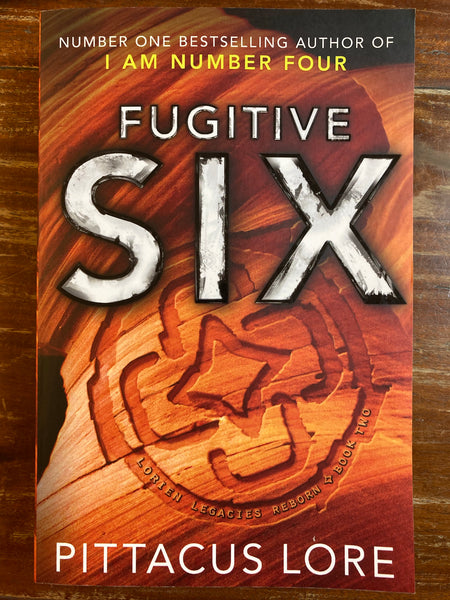 Lore, Pittacus - Fugitive Six (Trade Paperback)