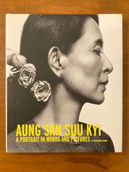 Kyi, Aung San Suu - Portrait in Words and Pictures (Hardcover)