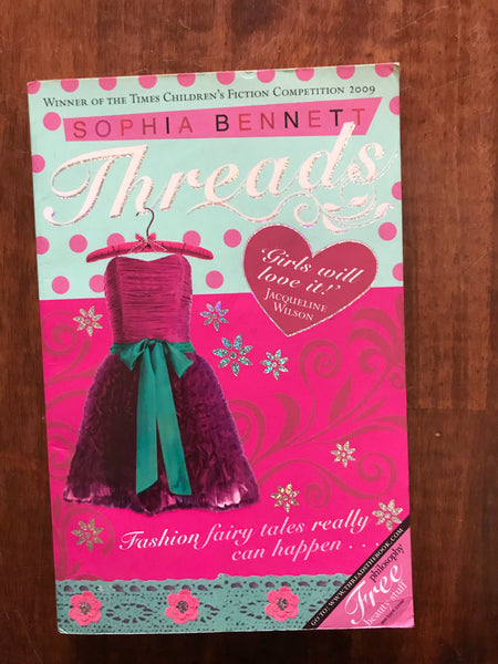 Bennett, Sophia - Threads (Paperback)