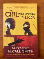 McCall Smith, Alexander - Girl Who Married a Lion (Paperback)