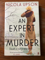 Upson, Nicola - Expert in Murder (Paperback)