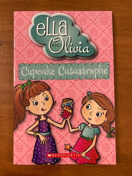 Poshoglian, Yvette - Ella and Olivia Cupcake Catastrophe (Paperback)