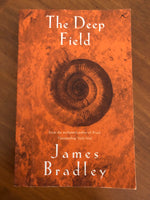 Bradley, James - Deep Field (Paperback)