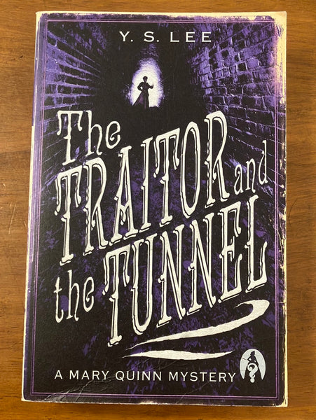 Lee, YS - Traitor and the Tunnel (Paperback)