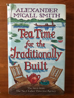 McCall Smith, Alexander - No 1 Ladies Detective Agency 10 Tea Time for the Traditionally Built (Hardcover)
