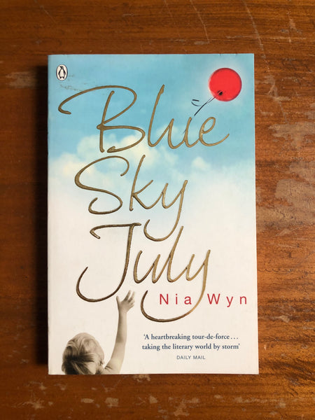 Wyn, Nia - Blue Sky July (Paperback)
