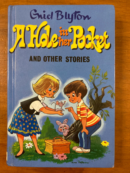 Blyton, Enid - Hole in Her Pocket (Hardcover)