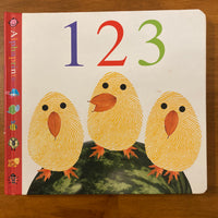 Alphaprints - 123 (Board Book)