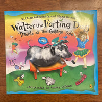 Kotzwinkle, William - Walter the Farting Dog Trouble at the Garage Sale (Paperback)