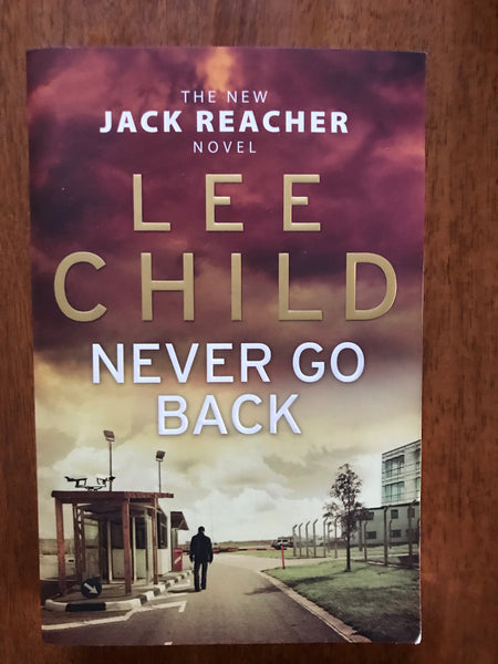 Child, Lee - Never Go Back (Trade Paperback)